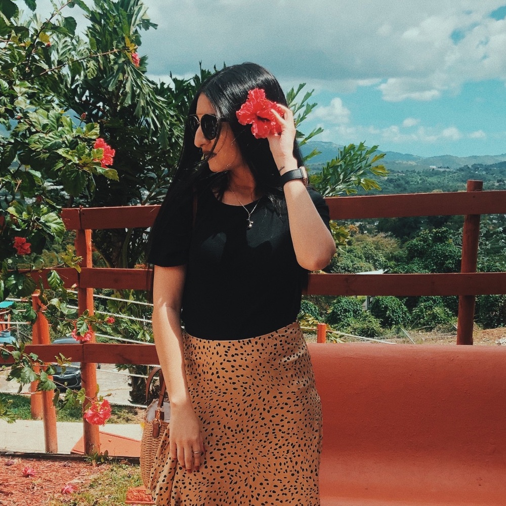 Meet your Posher, Angela